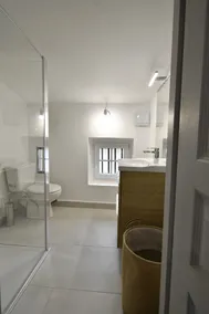 The Castel: Calm & Comfort in the city center - Image 4