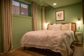 Designer Garden Unit in Bridgeport - Image 2