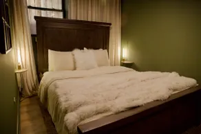 Designer Garden Unit in Bridgeport - Image 3
