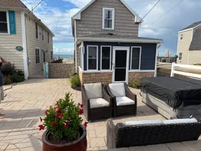 Lake House Beachfront Hot Tub - Irondequoit, NY - Image 3