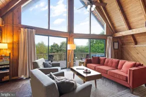 Cozy Chalet in Front Royal w Mtn Views & Game Room - Image 3
