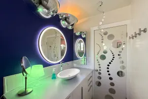 CherryHill Downtown HAUS: Design, Tech & A/C EV L2 - Image 5