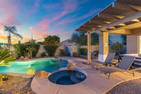 Luxury Heated Pool w/ 5 KING Size Beds! - Image 5