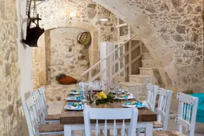 Trigono Luxury House - Image 2