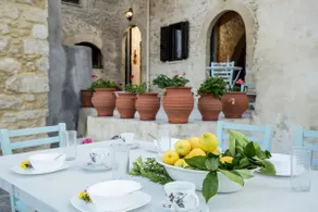 Trigono Luxury House - Image 3