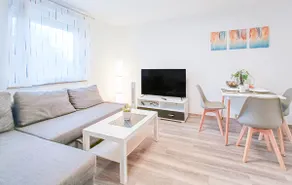 Parking | Central | Modern | 3-Room 5x Pers - Image 2
