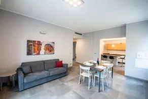 [2 Bedrooms 2 Bathrooms] • Parking • Hospital 350 m - Image 3