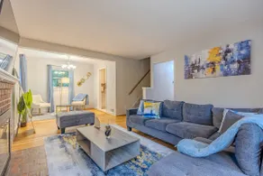 Stunning 5BR Retreat Minutes to DC w/Home Theatre - Image 5