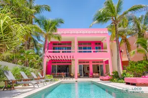 Alma Rosa Beachfront Luxury Villa w Heated Pool - Image 2