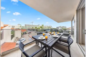Eagle Beach Modern 2BR2BA Beachfront Condo w/ Pool - Image 5