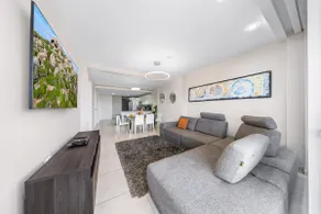 Eagle Beach Modern 2BR2BA Beachfront Condo w/ Pool - Image 2