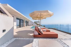 Brand new! Incredible seaviews! - Image 4