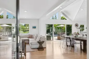 Newly Renovated Modern 3BD, Pool & Vineyard Views - Image 3