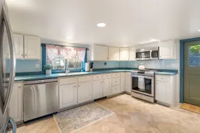 Beverly 5BR•1686 Historic•Beach•Firepit•Sleeps 8 - Image 5