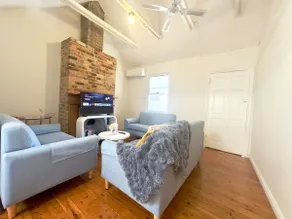 sunlit 4 bedroom house 10 min to Sydney CBD - Image 4