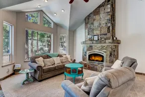 The Boho Alpine Hangout |Hot Tub| BBQ|Sleeps 10 - Image 3