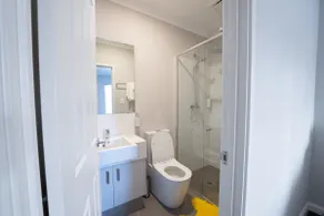 Convinient Cosy home with all around you! - Image 4
