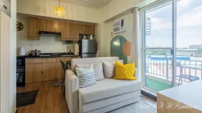 1BR near QC/ LRT2 Santolan SM Marikina Eastwood - Image 2