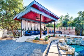 Austin Retreat 4 Bedroom, 4.5 Bath, Pool, & HotTub - Image 3