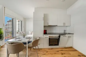 Top modern apartment very central to the fair - Image 2