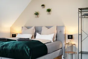 Luxury Design Altstadt Suite - 3BR & Free Parking by HERO HOMES Graz - Image 2
