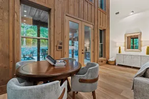 Serene Fall Getaway:Mid week Stay Specials! - Image 5