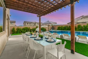 15 Bed, Glow Gameroom, Putting green, Pool & BBQ - Image 3