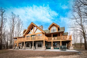 Lakefront-Mountain View Lodge on Lake Champlain - Image 2