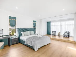 Brand New 5B Luxury Modern Dream House at Rochedale - Image 3