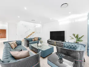 Brand New 5B Luxury Modern Dream House at Rochedale - Image 2