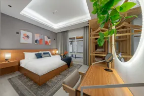 Attractive 3 Bedroom Boho Apartment + Gym | Near Convention Center - Image 2