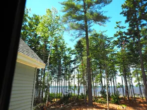 Hygge Haven Lakehouse Peaceful Retreat near Acadia - Image 4