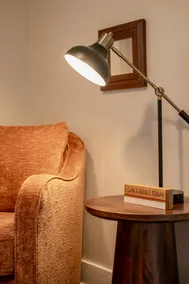 Cozy Convenient 3BR | 15 Min Intel | King Bed - Image 4