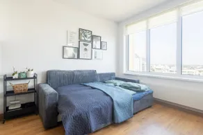 Downtown 2 rooms apartment 18th floor with free parking - Image 3