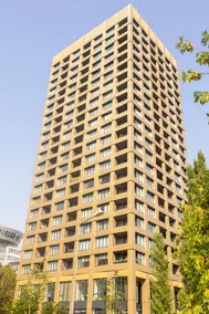 Downtown 2 rooms apartment 18th floor with free parking - Image 4