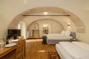 Konstant Living 3 | Quiet 5-person apartment - Image 2