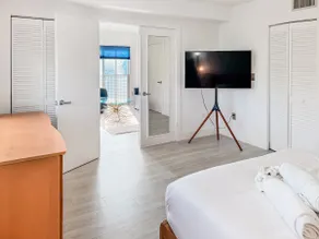 (M301) Renovated South Beach, Parking, Beach, SOFI - Image 3
