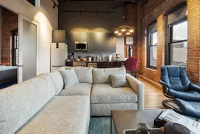 Gorgeous 2BR PH Prime Location - Image 5