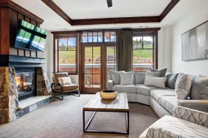 2 BD Ski-in/Out Luxury One Ski Hill - Peak 8 Base - Image 5