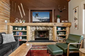 Cozy Cabin in the Pines- 2bd/2br at Seventh Mtn - Image 3