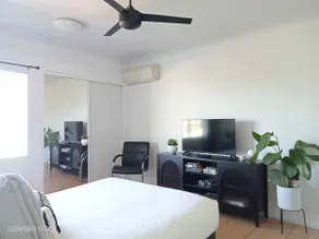 Cairns Chic Suite Apartment A - Image 3
