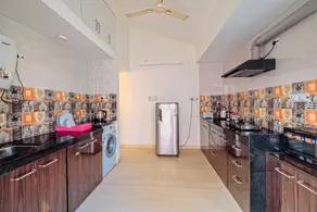 Pet-Friendly Spacious Villa Steps From The Beach - Image 5