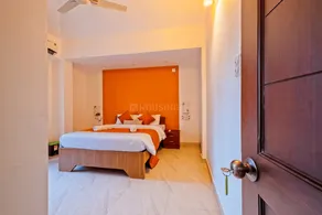 Pet-Friendly Spacious Villa Steps From The Beach - Image 3