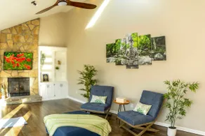 Large Family Retreat | Game Room| Private Backyard - Image 2
