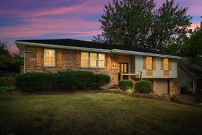 Family retreat in Grandview. - Image 2