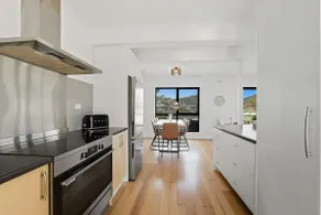 Family friendly + Spacious + Great Mountain Views - Image 4