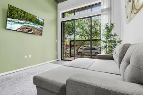 Free Parking & Pool|Centric 4BR |In HEART of DTPHX - Image 2