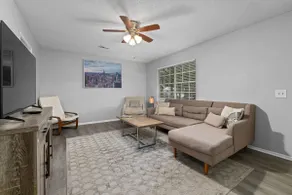 3 Bed, DT RAL, mins to Walnut Ck - Image 5