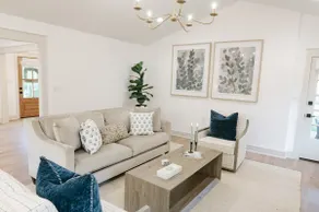 4br|3ba, renovated, spacious, outdoor fireplace - Image 3
