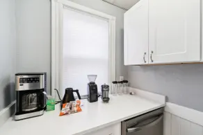 Centrally Located Apartment in Worcester - Image 4